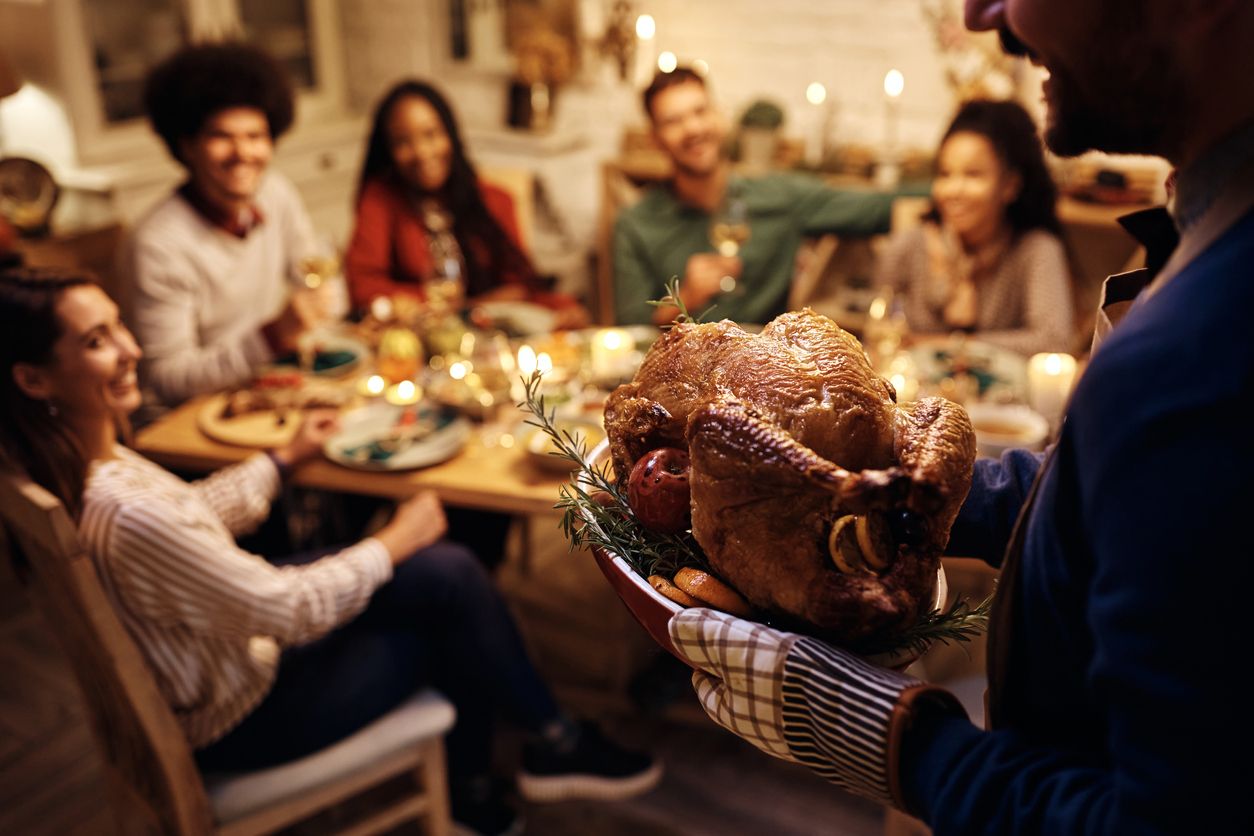 Holiday online sales expected to grow double digits in 2023